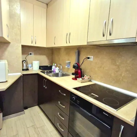 вашият дом далеч от дома * Kazanlŭk