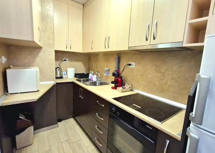 вашият дом далеч от дома * Казанлык